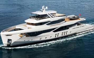 NUMARINE PRESENTA SU NUEVO SUPERYATE INSIGNIA