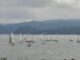 TORMENTA EN EL LAGO SAN ROQUE: RESCATAN A TRES TRIPULANTES DE UN VELERO VARADO
