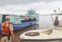 SOCORRIERON A UN BARCO PARAGUAYO QUE ZOZOBRÓ EN LAS AGUAS DEL RÍO PARANÁ