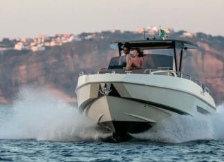 AMERICA 35, ASÍ NAVEGA LA JOYA DE “ECHO YACHTS”