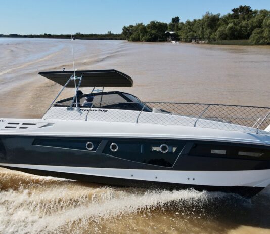 TV – HOY EN ESLORAS PRESENTAMOS EL PREVEZA 300, UN MODERNO SPORT CRUISER DE CUSTON