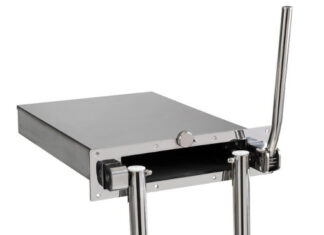 DISEÑOS – DOUGLAS MARINE Y OSCULATI PRESENTAN LA ESCALERA DE TIJERA EASYONE