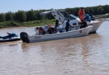BUZOS TÁCTICOS Y PARAPENTES SE SUMARON A LA BÚSQUEDA DEL GUÍA DE PESCA PABLO OVANDO Y DE SU HIJO DE 3 AÑOS EN RECONQUISTA