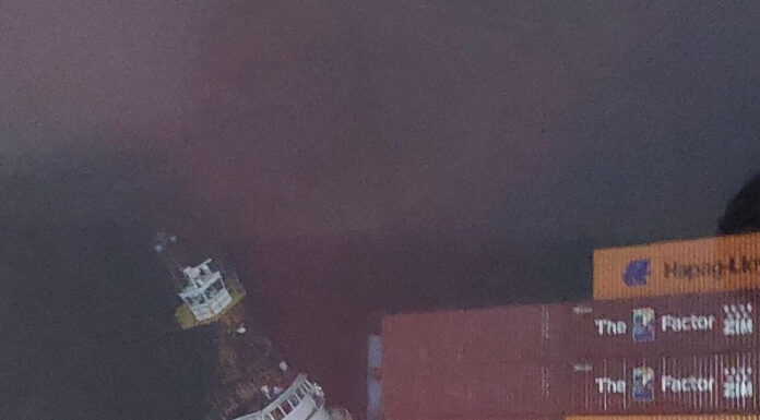 DRAMÁTICO RESCATE EN EL RÍO DE LA PLATA: PREFECTURA SALVÓ A NUEVE TRIPULANTES DE UN REMOLCADOR QUE COMENZÓ A HUNDIRSE