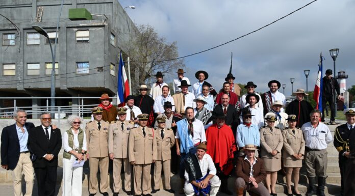 PREFECTURA PARTICIPÓ DE UN HOMENAJE A LOS HOMBRES QUE FORMARON PARTE DE LA “TRAVESÍA DE LOS 33 ORIENTALES”