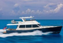 EL GRAND BANKS 62 SE ESTRENA CON GRAN ÉXITO EL EL SALÓN NÁUTICO INTERNACIONAL DE PALM BEACH