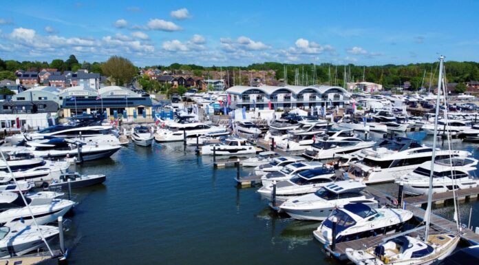 EL 12º SALÓN BRITÁNICO DE YATES A MOTOR ATRAE A UN PÚBLICO RÉCORD