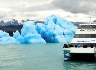 ORGANIZAN UNA NAVEGACIÓN SOLIDARIA HACIA LOS GLACIARES