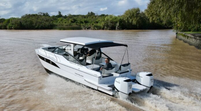 PRESENTACIÓN – CAT 700 OPEN 2025, UN CÓMODO CATAMARÁN DE 7 METROS