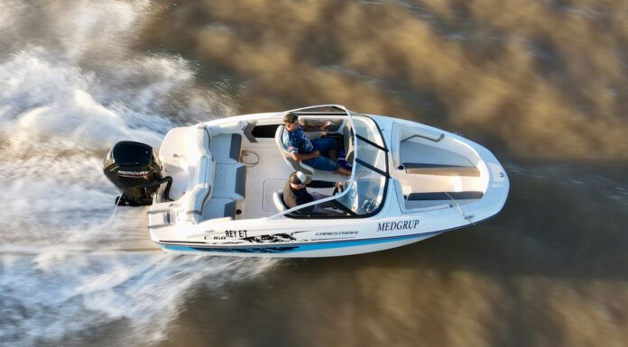 TV – HOY 25 DE MAYO EN ESLORAS PRESENTAMOS LA LANCHA OPEN CANESTRARI 168