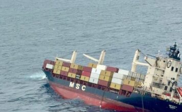 EL PORTACONTENEDORES MSC ELSA 3 SE HUNDE FRENTE A LA COSTA DE INDIA Y SUS 24 TRIPULANTES SON RESCATADOS