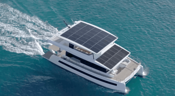 CATAMARANES -SILENT YACHTS 62 DE 3 CUBIERTAS OPEN