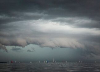 TORMENTAS EN EL MAR, CONOCIÉNDOLAS MEJOR