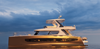 EL PRIMER CATAMARÁN DE OMAYA YACHTS LLEGA AL AGUA