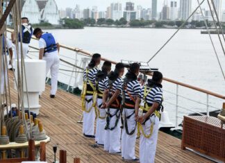 RECIFE DIO UNA CÁLIDA BIENVENIDA A LA FRAGATA ARA “LIBERTAD”