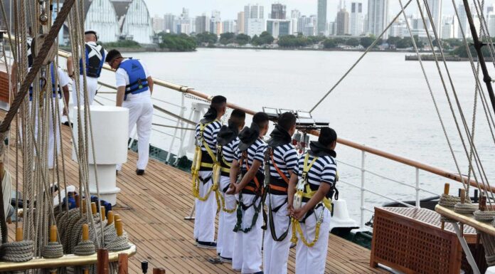 RECIFE DIO UNA CÁLIDA BIENVENIDA A LA FRAGATA ARA “LIBERTAD”