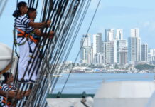 LA FRAGATA ARA “LIBERTAD” SE DESPEDIÓ DE RECIFE EN BRASIL