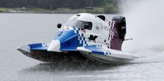 LA LANCHA DE CARRERRAS ELÉCTRICA DE FÓRMULA 4 DE MALABO HACE SU DEBUT