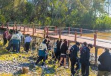 ALUMNOS DE SAN FERNANDO AYUDARON A LIMPIAR EL RÍO EN EL ECOPARQUE POR EL DÍA DEL MEDIO AMBIENTE