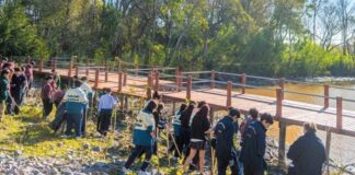 ALUMNOS DE SAN FERNANDO AYUDARON A LIMPIAR EL RÍO EN EL ECOPARQUE POR EL DÍA DEL MEDIO AMBIENTE