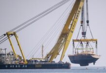 REFLOTAN EL VELERO DE LUJO DONDE MURIÓ EL MAGNATE TECNOLÓGICO MIKE LYNCH