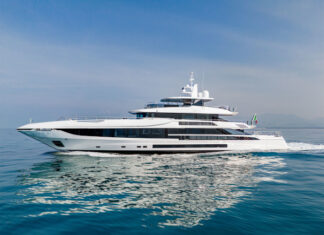 EL QUINTO MANGUSTA OCEANO 50 TOCA EL AGUA