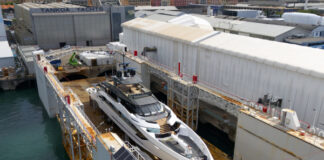 TANKOA YACHT LANZA EL SEGUNDO T55 SPORTIVA