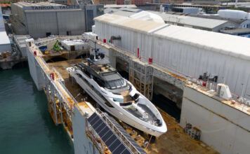 TANKOA YACHT LANZA EL SEGUNDO T55 SPORTIVA