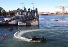 EL SERVICIO DE SALVAMENTO DE LA ARMADA SE ADIESTRÓ EN PUERTO BELGRANO