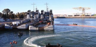 EL SERVICIO DE SALVAMENTO DE LA ARMADA SE ADIESTRÓ EN PUERTO BELGRANO