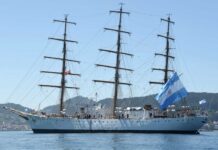 LA FRAGATA ARA “LIBERTAD” ARRIBÓ A LA CIUDAD ESPAÑOLA DE FERROL