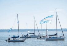 POSADAS – CLUBES NÁUTICOS CELEBRARON LA INDEPENDENCIA CON UN DESFILE EN EL RÍO PARANÁ
