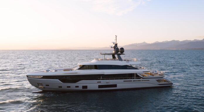 AZIMUT REVELA EL NUEVO GRANDE TRIDECK CON INTERIORES DE m2ATELIER