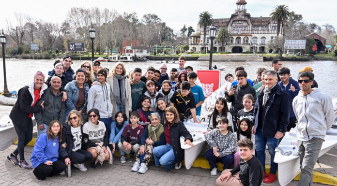 JULIO ZAMORA ENCABEZÓ LA ENTREGA DE NUEVOS BOTES QUE POTENCIAN EL DESARROLLO DE LA ESCUELA MUNICIPAL DE REMO DE TIGRE