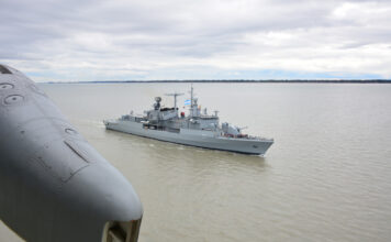 EL DESTRUCTOR ARA LA “ARGENTINA” SE REABASTECIÓ EN NAVEGACIÓN