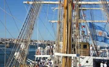 LA FRAGATA ARA “LIBERTAD” ZARPÓ DEL PEURTO DE LISBOA