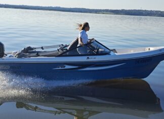 TV – TRACKER GT 540 DE GEUNA: DISEÑO FUNCIONAL Y GRAN NAVEGABILIDAD, HOY EN ESLORAS