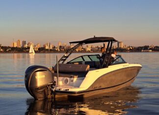 PROBAMOS LA BERMUDA DISCOVERY 230: ESPACIO, ESTILO Y ALTAS PRESTACIONES