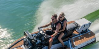 CROSSWAVE: YAMAHA PRESENTA SU MOTO ACUÁTICA MÁS GRANDE, VERSÁTIL Y EQUIPADA