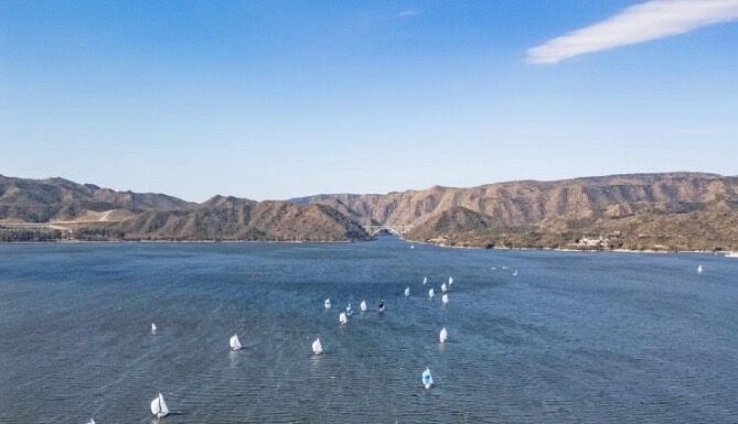 CAMPEONATO ARGENTINO DE VELA: EL LAGO SAN ROQUE BRILLÓ CON MÁS DE 25 EMBARCACIONES