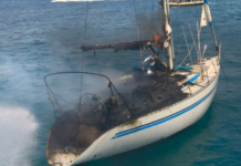 VIDEO – INCENDIO DE UN VELERO IBIZA: LOS TRIPULANTES A SALVO