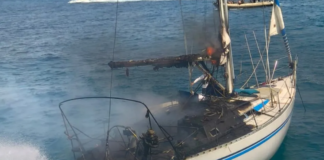VIDEO – INCENDIO DE UN VELERO IBIZA: LOS TRIPULANTES A SALVO