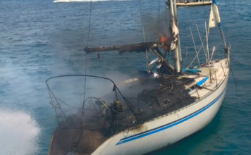 VIDEO – INCENDIO DE UN VELERO IBIZA: LOS TRIPULANTES A SALVO