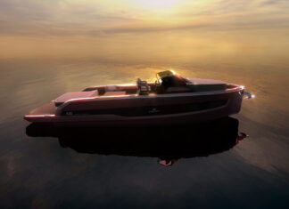 LANZAMIENTO MUNDIAL DE LA TENDER A32 LUXURY DE CREANCHI EN EL SALÓN DE GÉNOVA