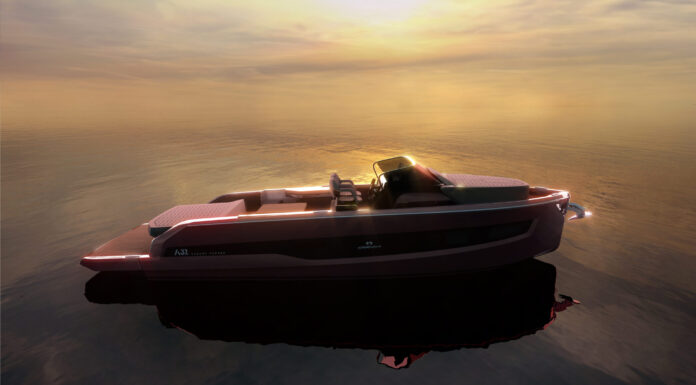 LANZAMIENTO MUNDIAL DE LA TENDER A32 LUXURY DE CREANCHI EN EL SALÓN DE GÉNOVA