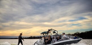 CLASSER 246: LA NUEVA LANCHA DE FUENTES SE PRESENTARÁ EN EL SALÓN NÁUTICO ARGENTINO DE NOVIEMBRE