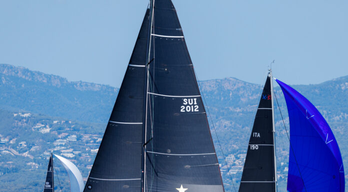 REGATAS – El ESTRELLA DAMM ES SEGUNDO A UN PUNTO DEL LÍDER Y BUSCA GANAR SU CUARTA COPA DEL REY