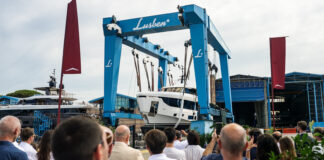 AZIMUT LANZA LA PRIMERA UNIDAD DE GRANDE 30M