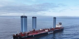 UN HITO EN LA NAVEGACIÓN: EL PRIMER PETROLERO A VELA ARRIBA EN RÓTERDAM