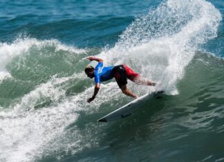 FRANCO RADZIUNAS, EL ÚNICO ARGENTINO QUE SIGUE EN CARRERA EN EL MUNDIAL ISA DE SURF